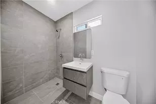 1305 W 46th, Los Angeles, CA 90037 - Photo 25