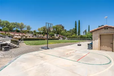 18309 Hollowtree, Riverside, CA 92504 - Photo 11