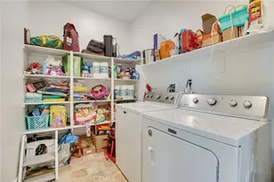 2573 Hannah Crk Ln, Rialto, CA 92377 - Photo 29