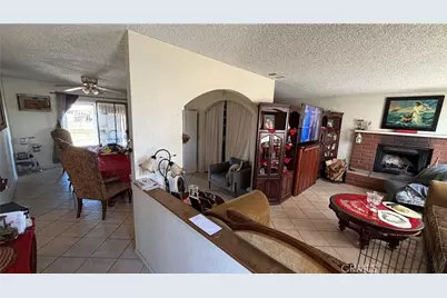 11890 Jacaranda, Hesperia, CA 92345 - Photo 11