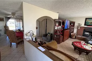 11890 Jacaranda, Hesperia, CA 92345 - Photo 11