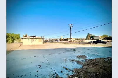 15720 Mojave Drive, Victorville, CA 92394 - Photo 3