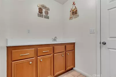 16341 Freesia, Fontana, CA 92336 - Photo 19