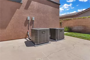 16341 Freesia, Fontana, CA 92336 - Photo 47