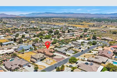 16233 Ridge View Drive, Apple Valley, CA 92307 - Photo 59