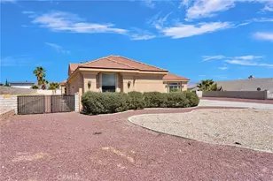 16233 Ridge View Dr, Apple Valley, CA 92307 - Photo 3