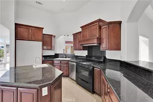 16233 Ridge View Dr, Apple Valley, CA 92307 - Photo 13