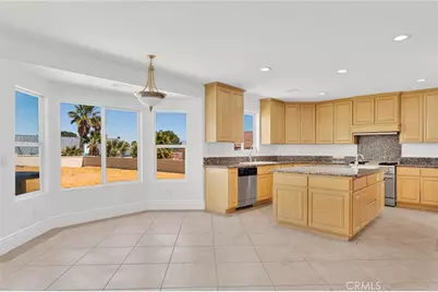 16245 Ridge View Drive, Apple Valley, CA 92307 - Photo 23