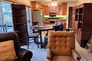 24066 Lakeview Dr, Crestline, CA 92325 - Photo 9