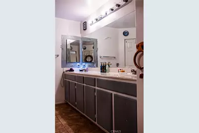 13687 Dellwood, Victorville, CA 92392 - Photo 25
