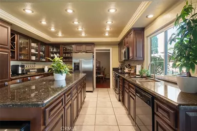 1938 Trinidad, Claremont, CA 91711 - Photo 11