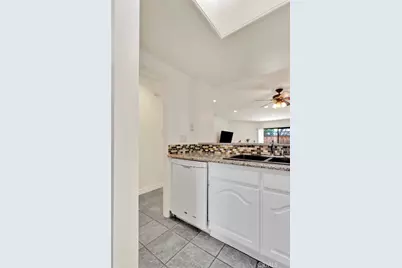 9906 Owensmouth #14, Chatsworth, CA 91311 - Photo 13