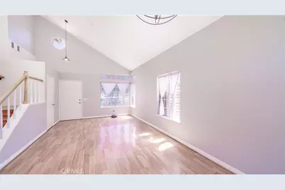 13619 W Constitution Way, Fontana, CA 92336 - Photo 5