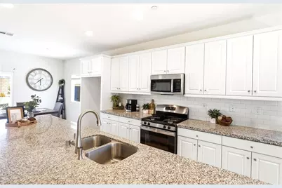 13342 Ficus Court, Victorville, CA 92392 - Photo 9