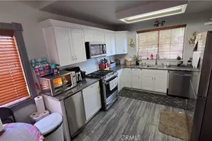 12410 Basswood, Victorville, CA 92395 - Photo 11
