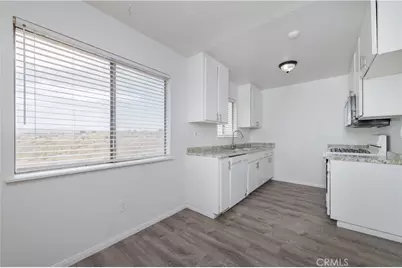 16518 Avalon Avenue, Victorville, CA 92395 - Photo 5