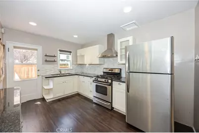 306 S Center, Redlands, CA 92373 - Photo 9