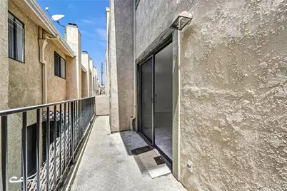 557 E Verdugo Avenue #M, Burbank, CA 91501 - Photo 13