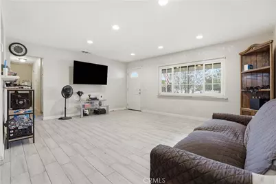 1520 S San Dimas, Bloomington, CA 92316 - Photo 5