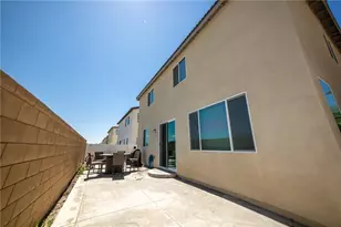 2651 Emerald Bay, Rialto, CA 92377 - Photo 29