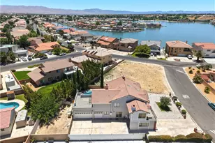 18380 Lakeview Dr, Victorville, CA 92395 - Photo 5