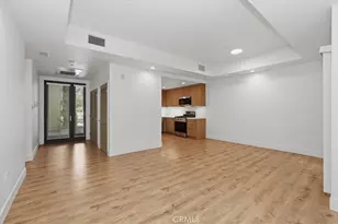 239 S Marengo Ave, Pasadena, CA 91101 - Photo 17