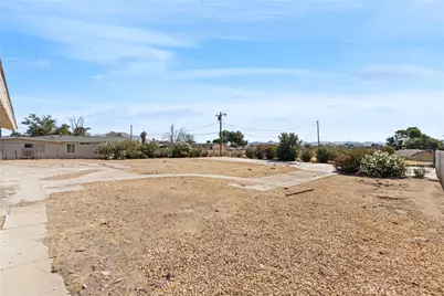 15431 Condor, Victorville, CA 92394 - Photo 33