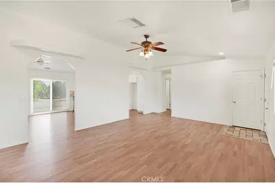 10778 Cedar, Oak Hills, CA 92344 - Photo 7
