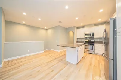 557 S Kroeger, Anaheim, CA 92805 - Photo 7