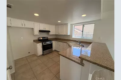 7276 Catalpa Avenue, Highland, CA 92346 - Photo 9