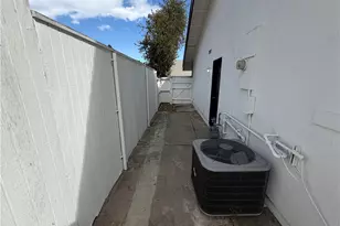 23767 Via Helina, Valencia, CA 91355 - Photo 39