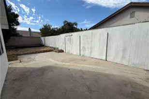 23767 Via Helina, Valencia, CA 91355 - Photo 37