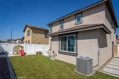 2467 Gunner Ridge Way, Rialto, CA 92377 - Photo 17