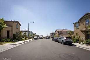 2467 Gunner Ridge Way, Rialto, CA 92377 - Photo 25