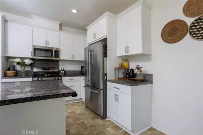 2467 Gunner Ridge Way, Rialto, CA 92377 - Photo 7