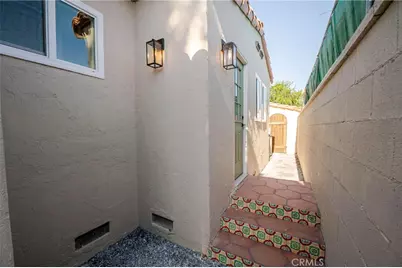 2391 Fashion Ave, Long Beach, CA 90810 - Photo 27