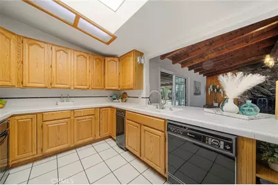 542 N Louise Avenue, Azusa, CA 91702 - Photo 9