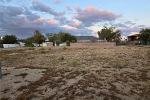19345 Oneida Rd, Apple Valley, CA 92307 - Photo 9