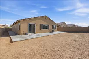 11852 Bobcat Hills Ln, Victorville, CA 92392 - Photo 35