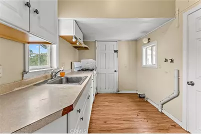 594 E 9th, Upland, CA 91786 - Photo 17