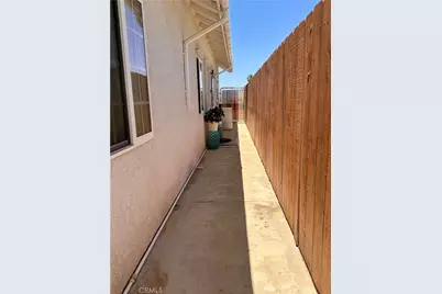 17466 Haynes, Lake Elsinore, CA 92530 - Photo 5