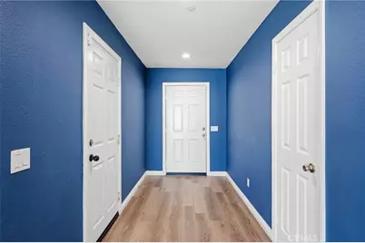 570 Farmstead, Hemet, CA 92543 - Photo 5
