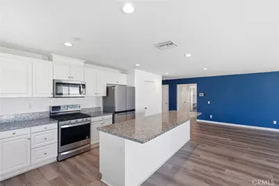 570 Farmstead, Hemet, CA 92543 - Photo 11