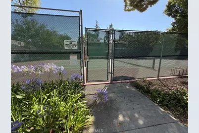 586 N Orange Grove, Pasadena, CA 91103 - Photo 19