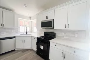 10646 Sunset, Desert Hot Springs, CA 92240 - Photo 9