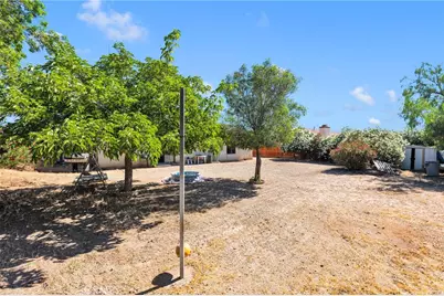 13423 Palm, Hesperia, CA 92344 - Photo 37