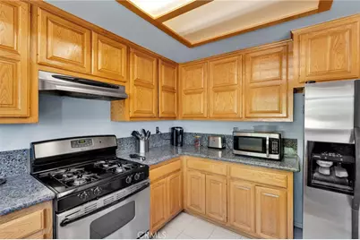 13423 Palm, Hesperia, CA 92344 - Photo 17