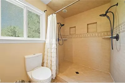 26210 Circle Drive, Lake Arrowhead, CA 92352 - Photo 37