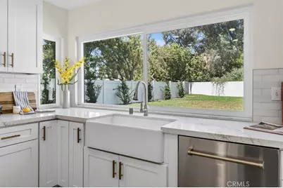 1070 S Road Runner, Anaheim, CA 92807 - Photo 3
