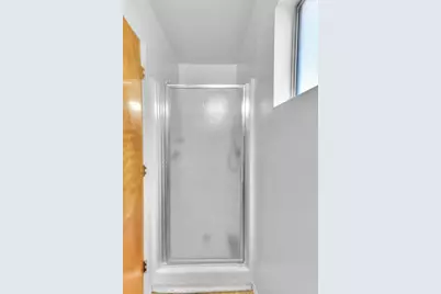 563 Claremont, Pomona, CA 91767 - Photo 39